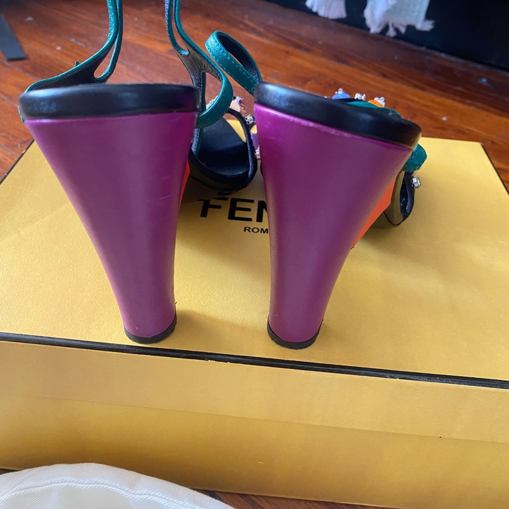 Fendi shoes - Picture 3 of 12